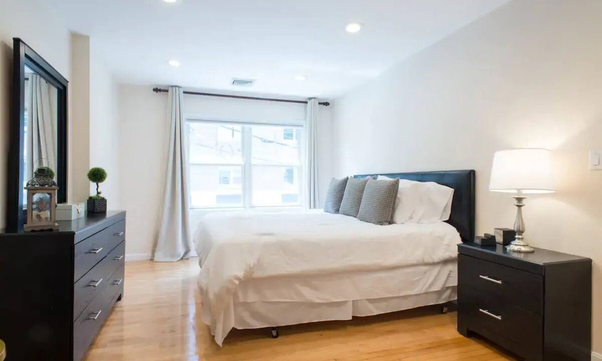 Watertown Apartment | 10 mins to Boston, 2 Bedroom, 2 Bathroom, Kitchen, 1,300 SF Private Living Space