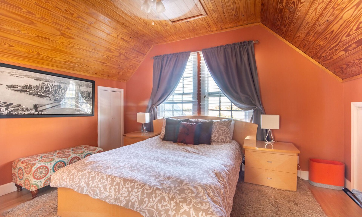 St. Augustine Historic District Apartment | 1880 Victorian In Heart of Downtown