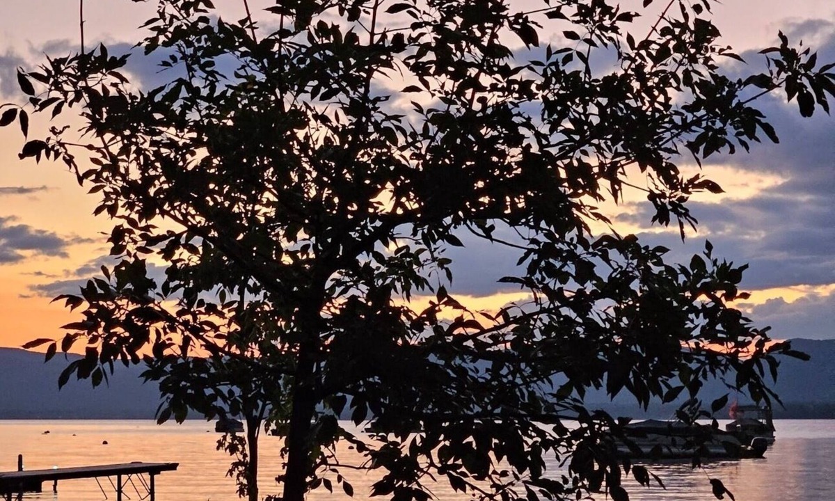 Broadalbin House | 2-Bedroom Retreat Near the Sacandaga Lake -WiFi and Lake Rights
