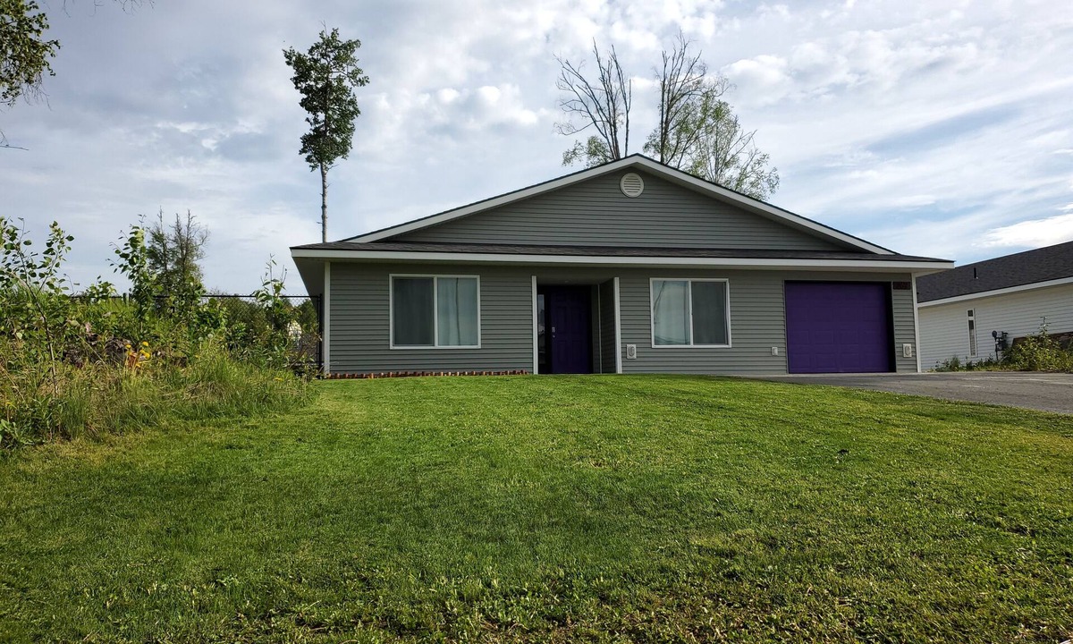Soldotna House | 2026 Summer Vacation DOWNTOWN SOLDOTNA Spacious 4bd 2 baths, 8+ guests