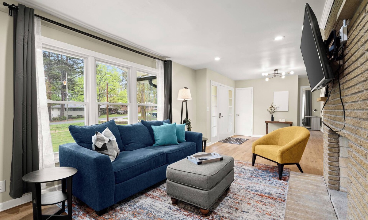 Buford Highway House | 3-bedroom house in lovely Atlanta with with Private Fenced Large Backyard