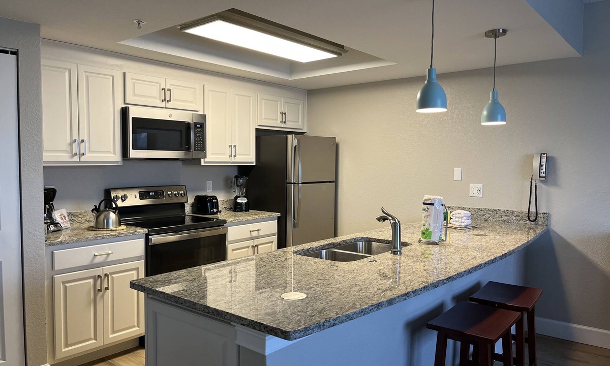 Florida Central Atlantic Coast Condo | 3BR Orange Lake Resort, 5 Min to Disney, Lazy River + Pools, Spring Break Week
