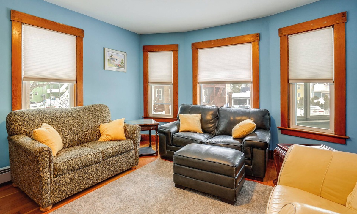 Fitchburg Condo | 9 Mi to Wachusett Mtn! Family Base w/Porch