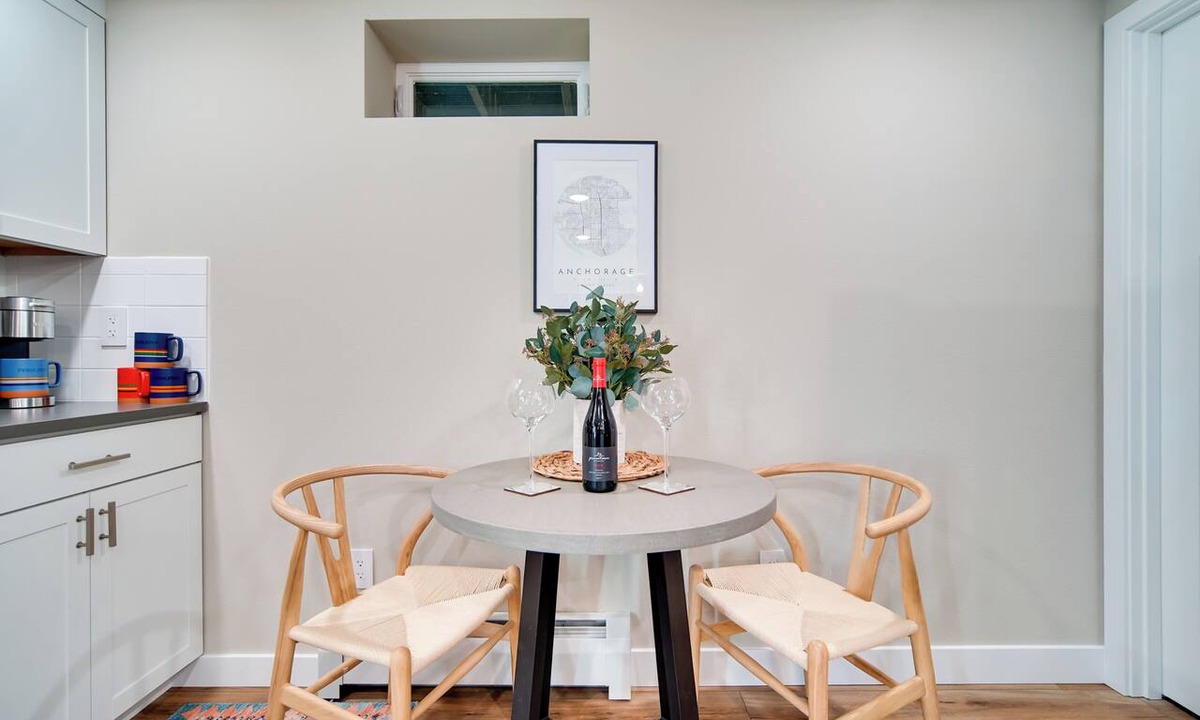 Turnagain Apartment | Alluring Anchorage Apt - Walk to Coastal Trl!