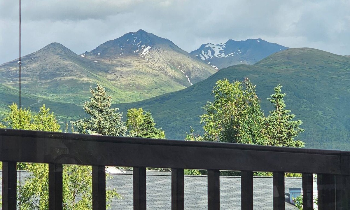 Northeast Anchorage House | Amazing view! Charming 3-bedroom house in welcoming Anchorage neighborhood