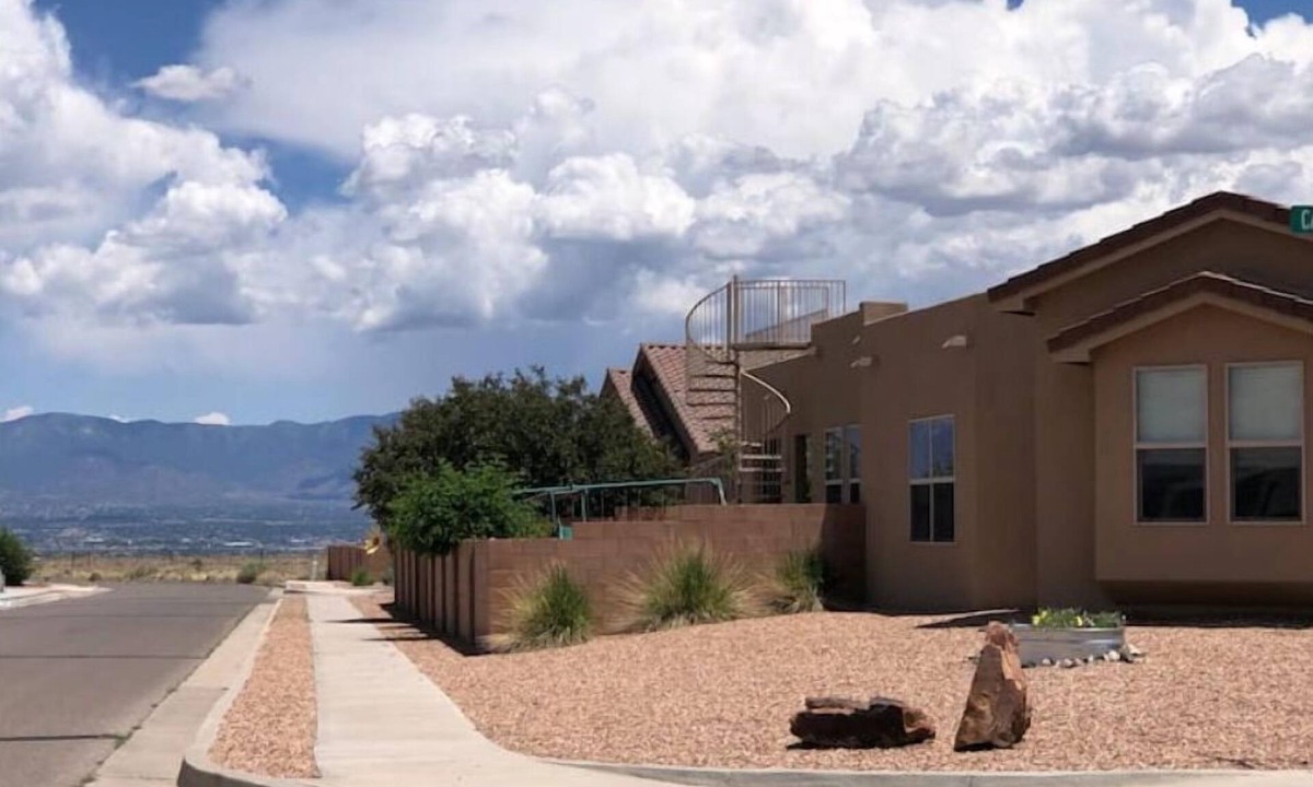 Westside House | AMAZING VIEWS! Large 4-BR home with hot tub and rooftop deck overlooking ABQ