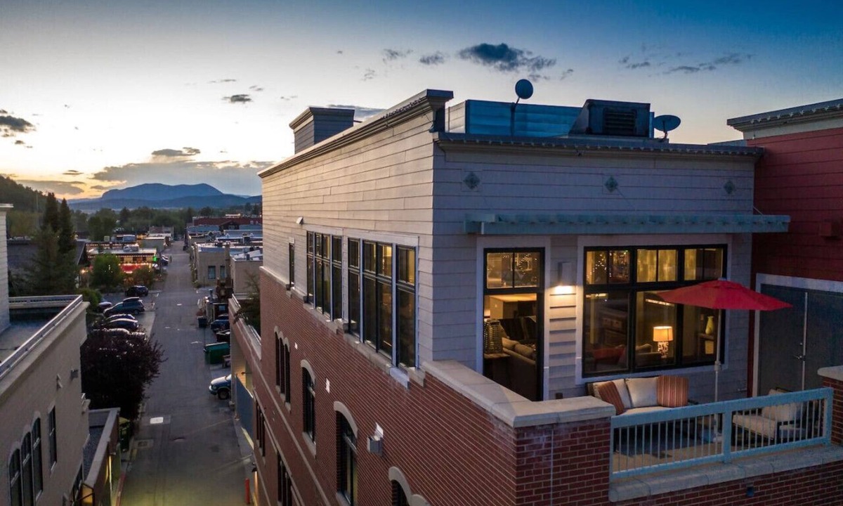 Downtown Steamboat Springs Condo | Autumn Colors | Downtown | Parking | Ski Locker