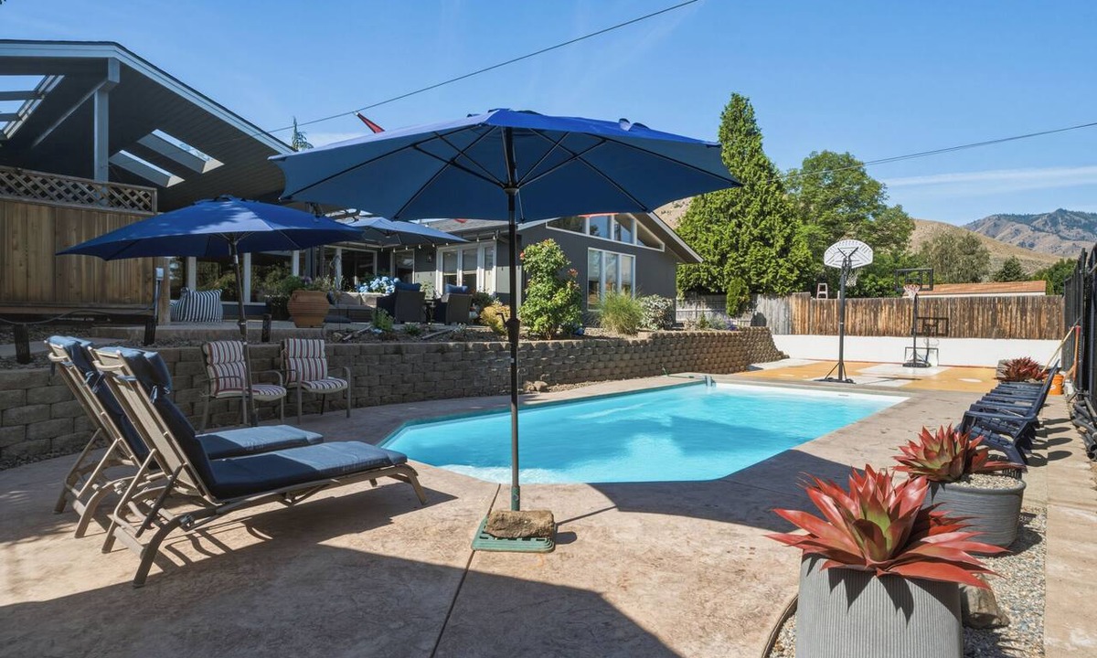 Wenatchee House | Baskets, Brews & Views: Epic Wenatchee Escape!