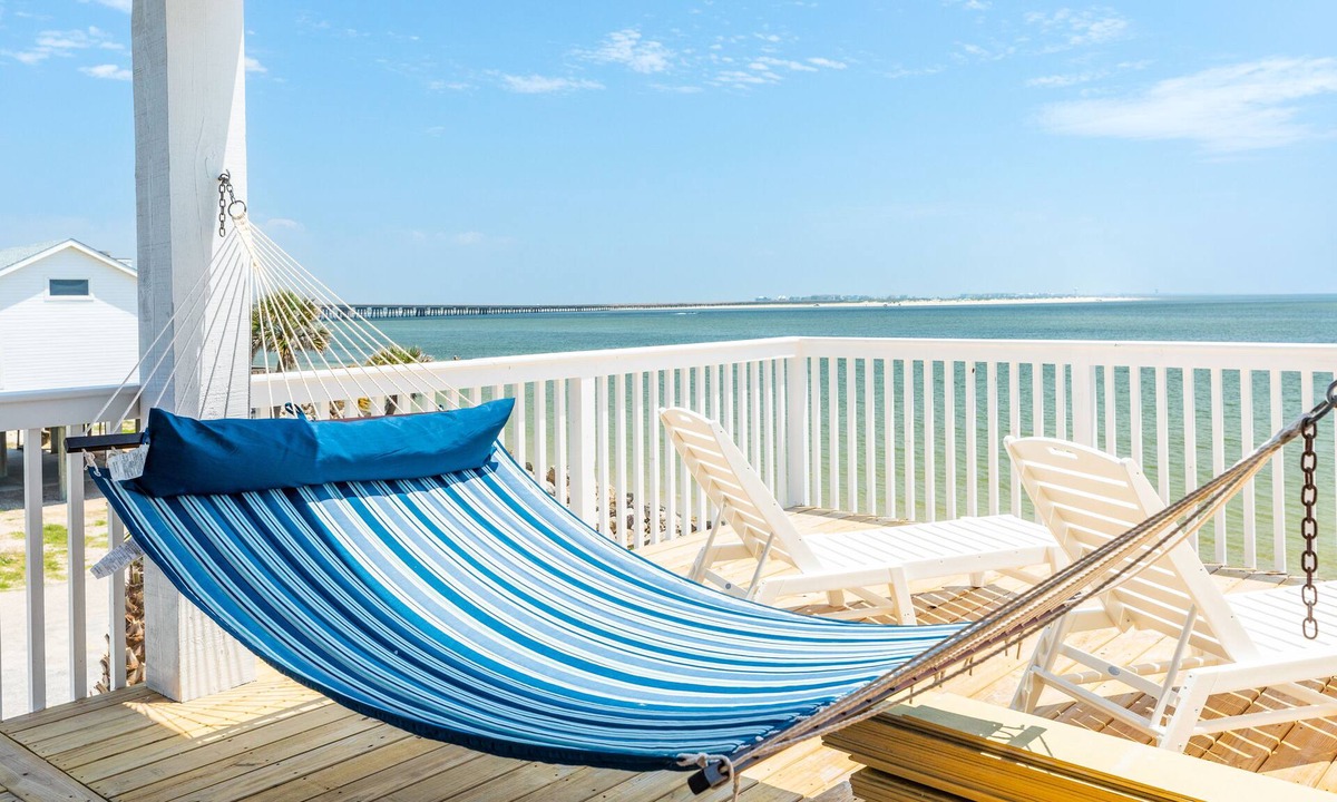 San Luis House | Beachfront Luxury Retreat – Oceanfront, Family & Pet-Friendly Paradise
