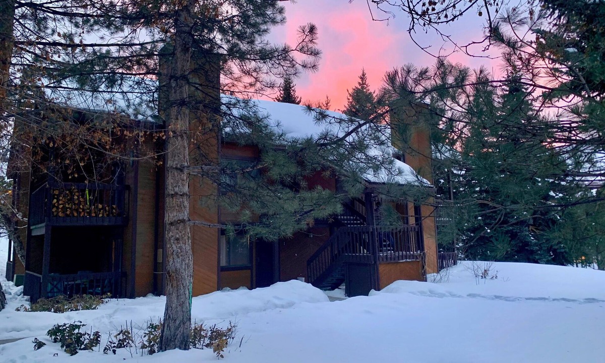 Park City Condo | Canyons Condo 2 Bedroom+Loft 2 Bath Sleeps 6