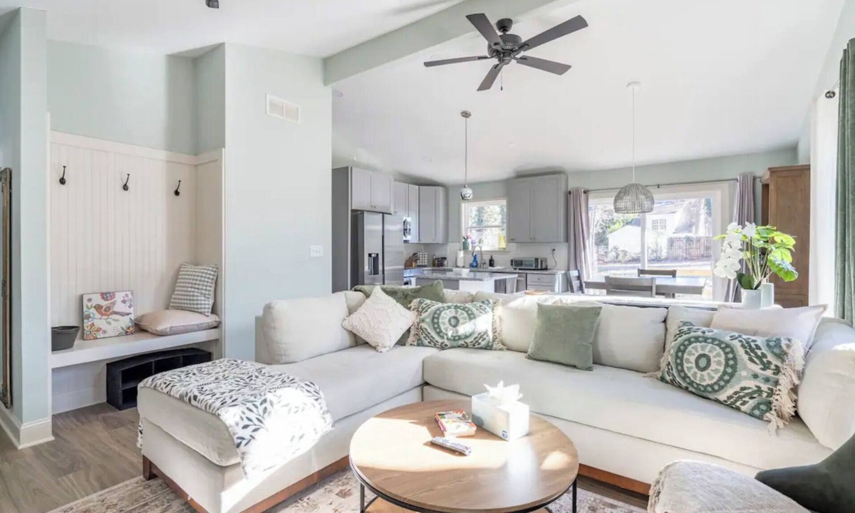 Smyrna House | Casa Noisette: cozy 3 bed, 2 bath home 2 mi from The Battery & Truist Park