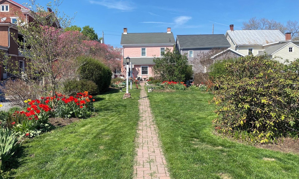 Stouchsburg Cottage | Clean, Cozy, Chic & Completely Privately Yours