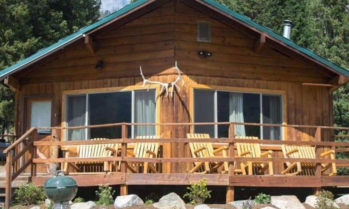 Cooke City-Silver Gate House | Comfortable size house overlooking the town of Silver Gate