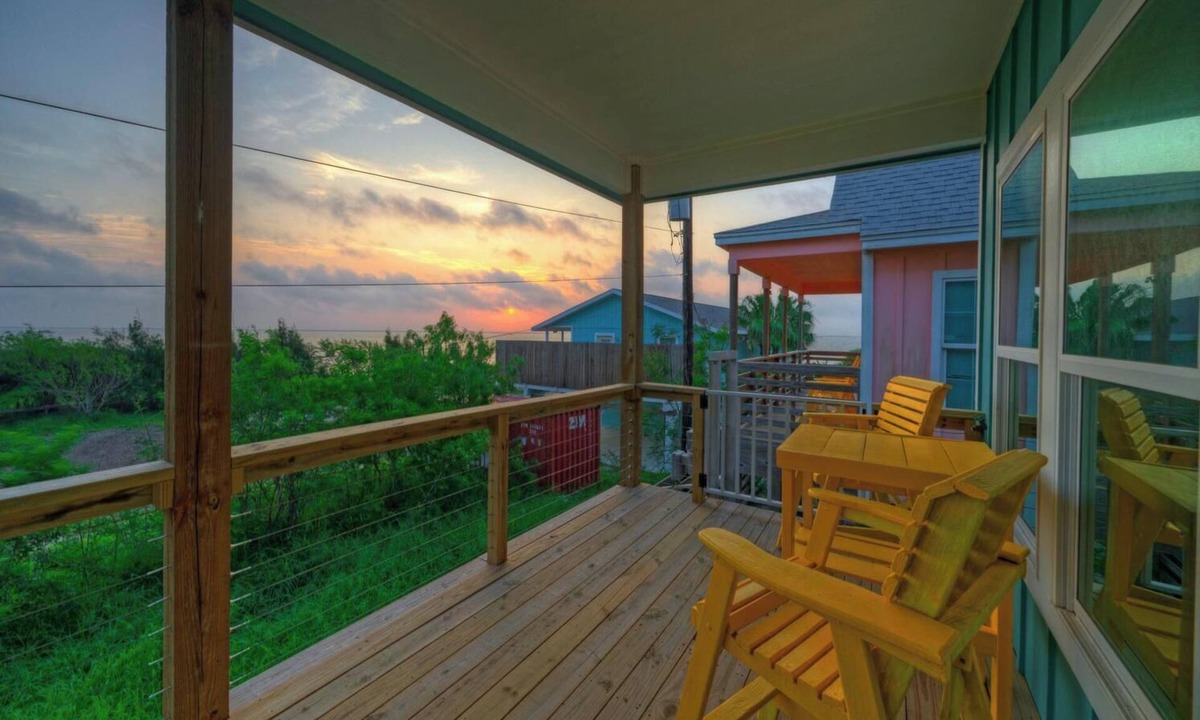 Flour Bluff House | Community Pool + Dock | Fishing + Kayaking | Bayfront Escape | Sea Trout
