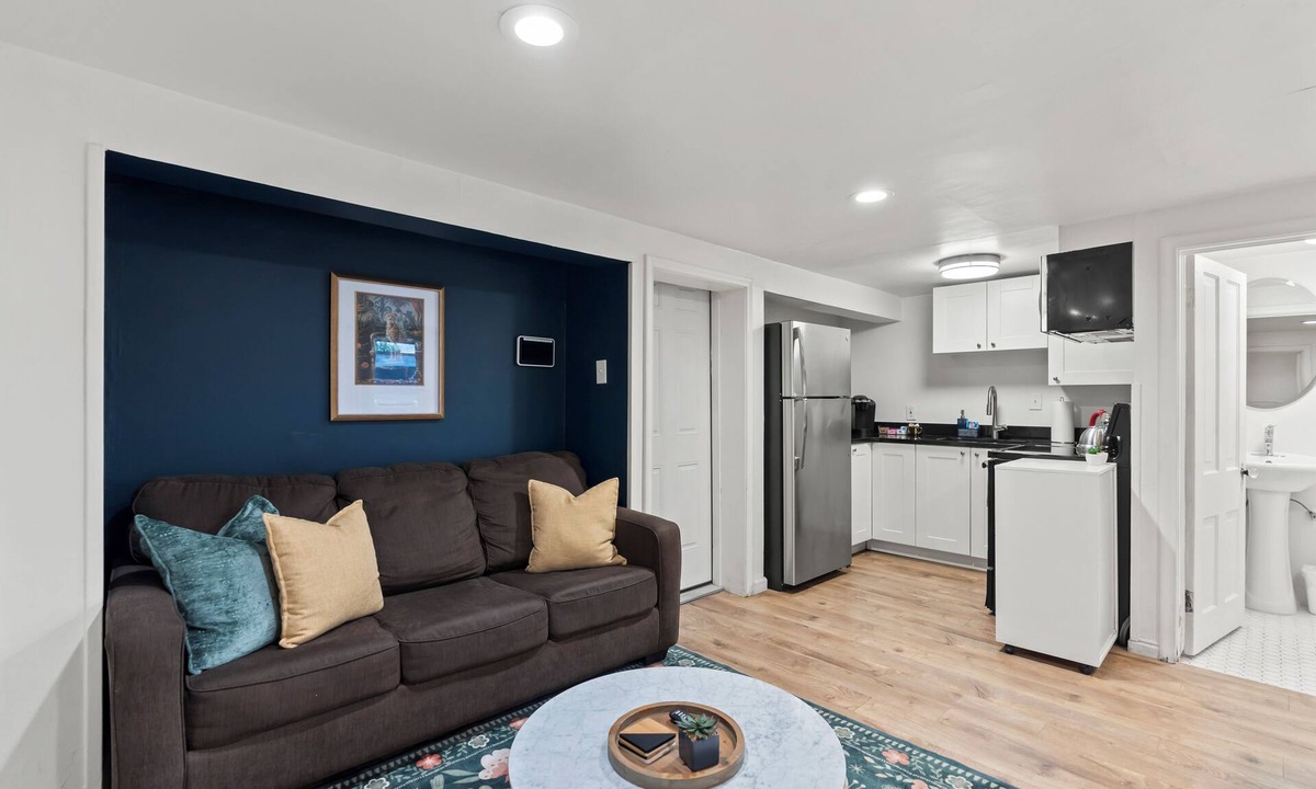 Downtown Salt Lake City Apartment | Cozy 1 Bed, 1 Bath - Near Downtown and U of U.