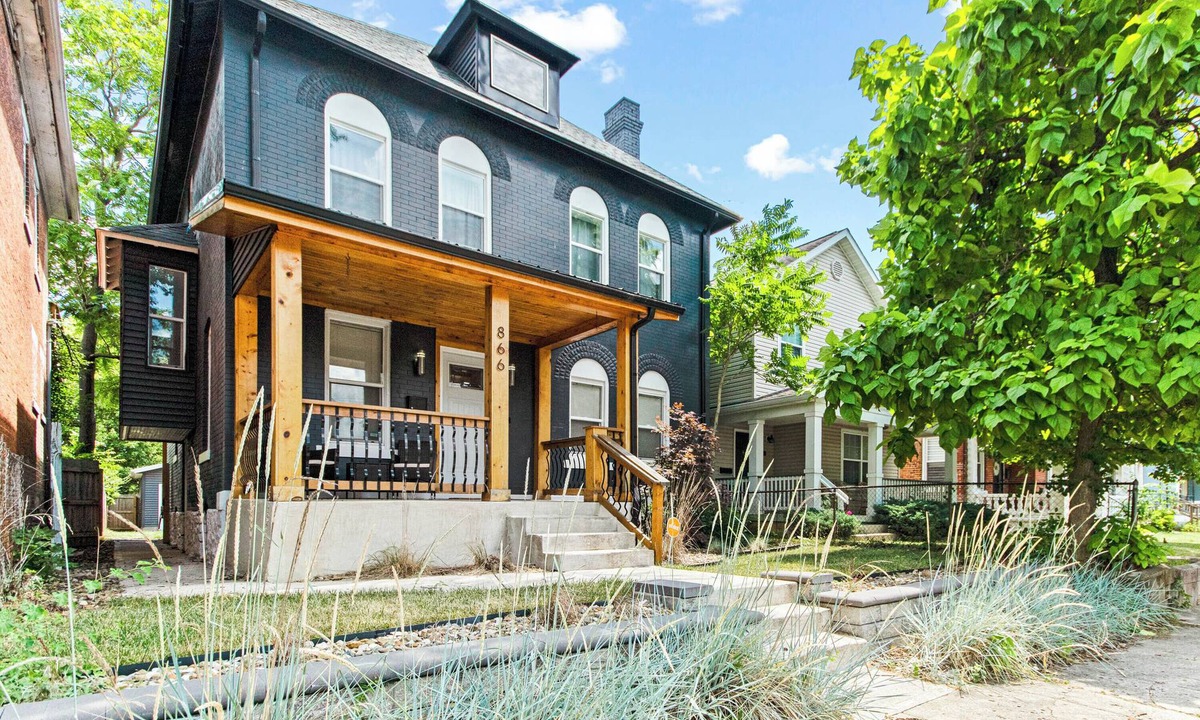 Columbus House | Cozy 4-bedroom house in pleasant Columbus with WiFi, AC