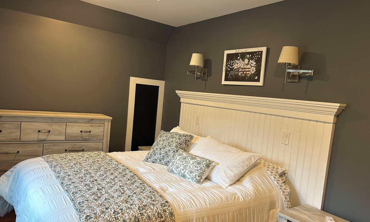 Broadalbin Apartment | Cozy furnished 1-bdrm apartment with WiFi, AC in Broadalbin near Sacandaga Lake