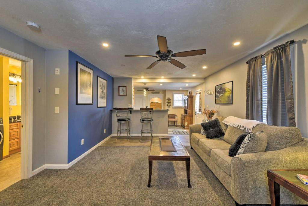 Leominster Apartment | Cozy Getaway - 10 Miles to Mount Wachusett Skiing!