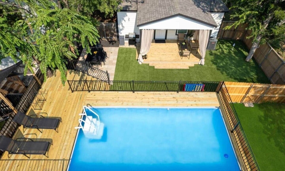 West Dallas House | Dallas Haven: Game Room, Grill, + Outdoor Fun!