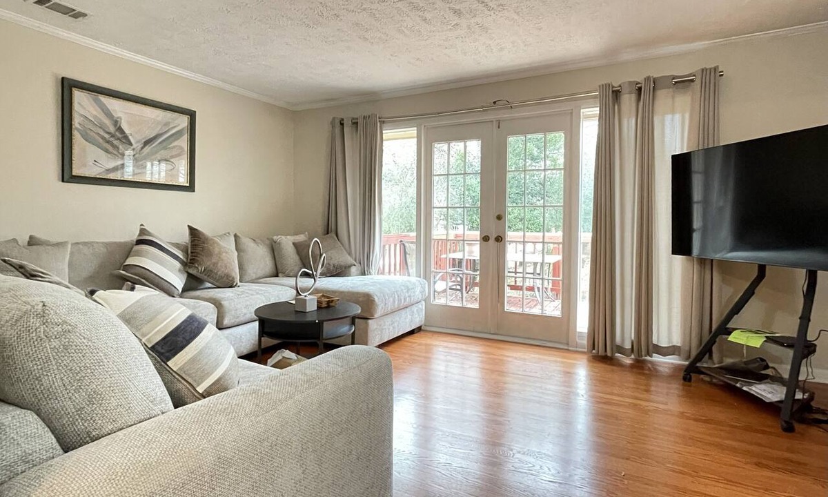 Decatur House | Decatur Garden Retreat 4 bedroom home with indoor & outdoor space -pet-friendly