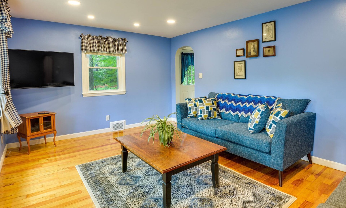 Leominster House | Dog-Friendly Fitchburg Vacation Rental, Hike & Ski