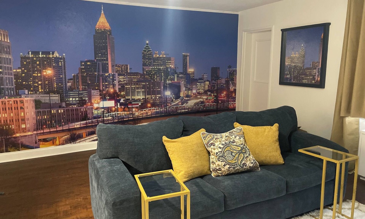 Peachtree Center Condo | Downtown Atlanta Condo with Patio and Parking Included