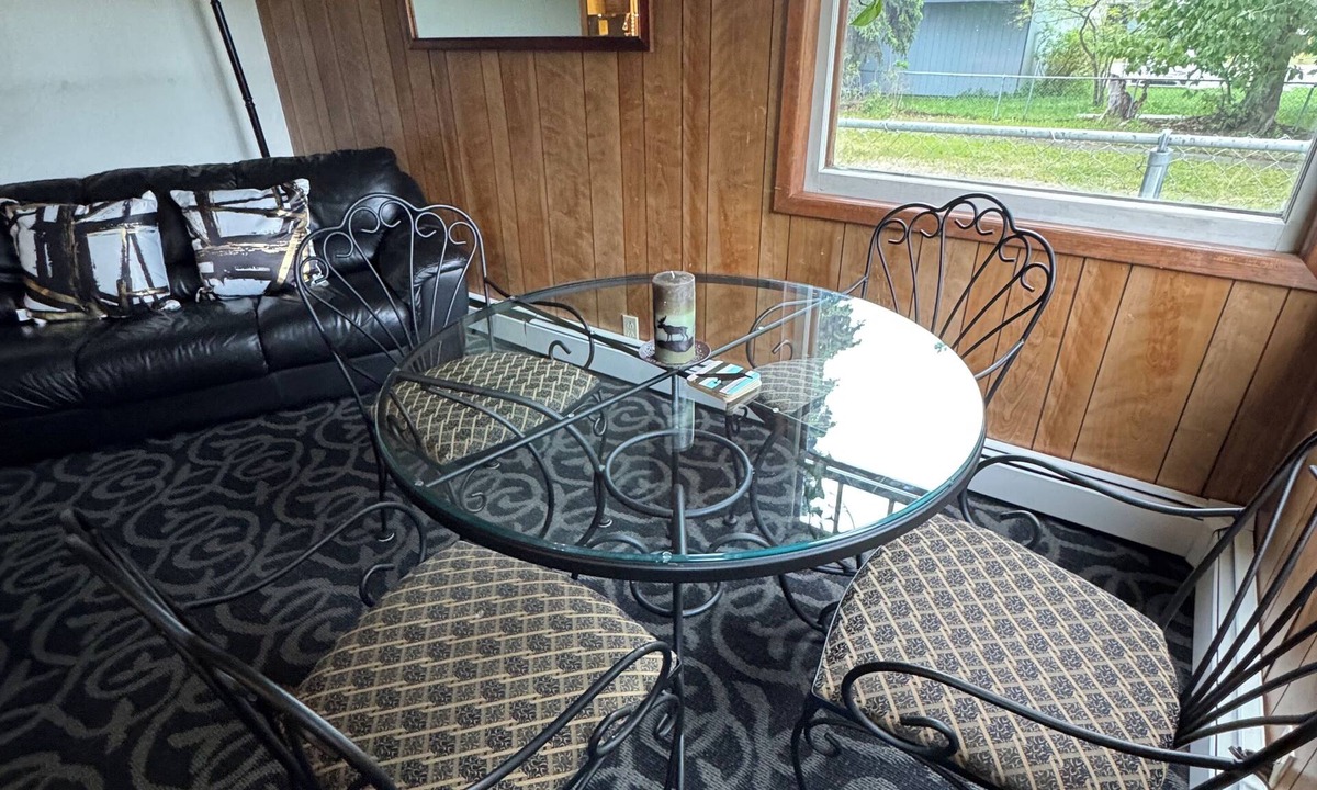 Fairview House | Downtown Gated Hideaway
