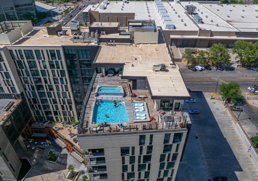Rio Grande Apartment | Downtown views! Amazing pool gym hottub Luxury apt