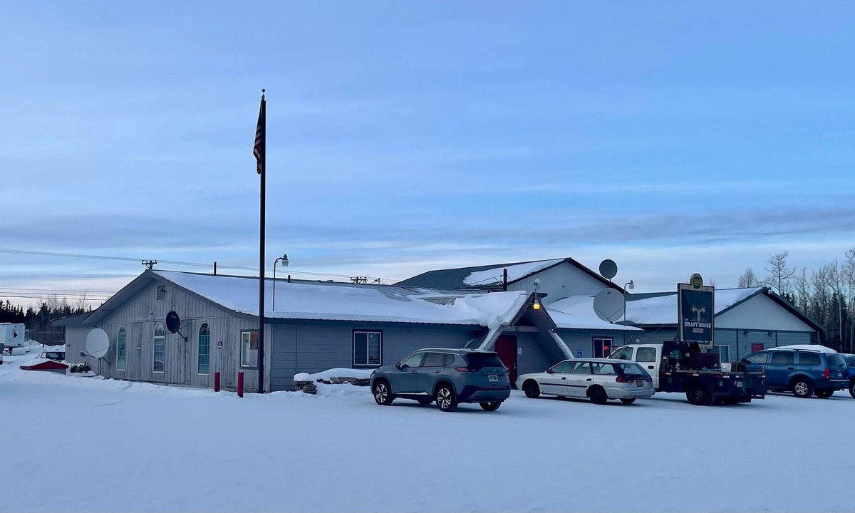 Delta Junction Hotel | Draft House and Lodging