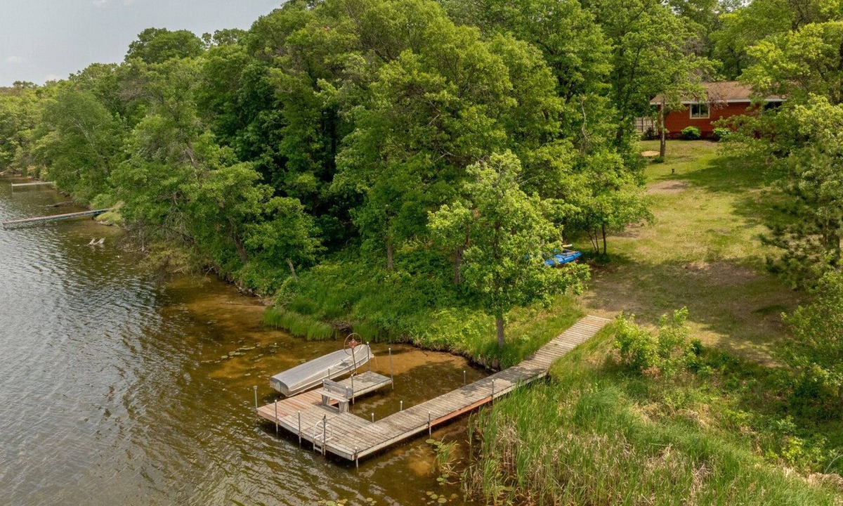 Pillager House | Edgewater Haven Retreat