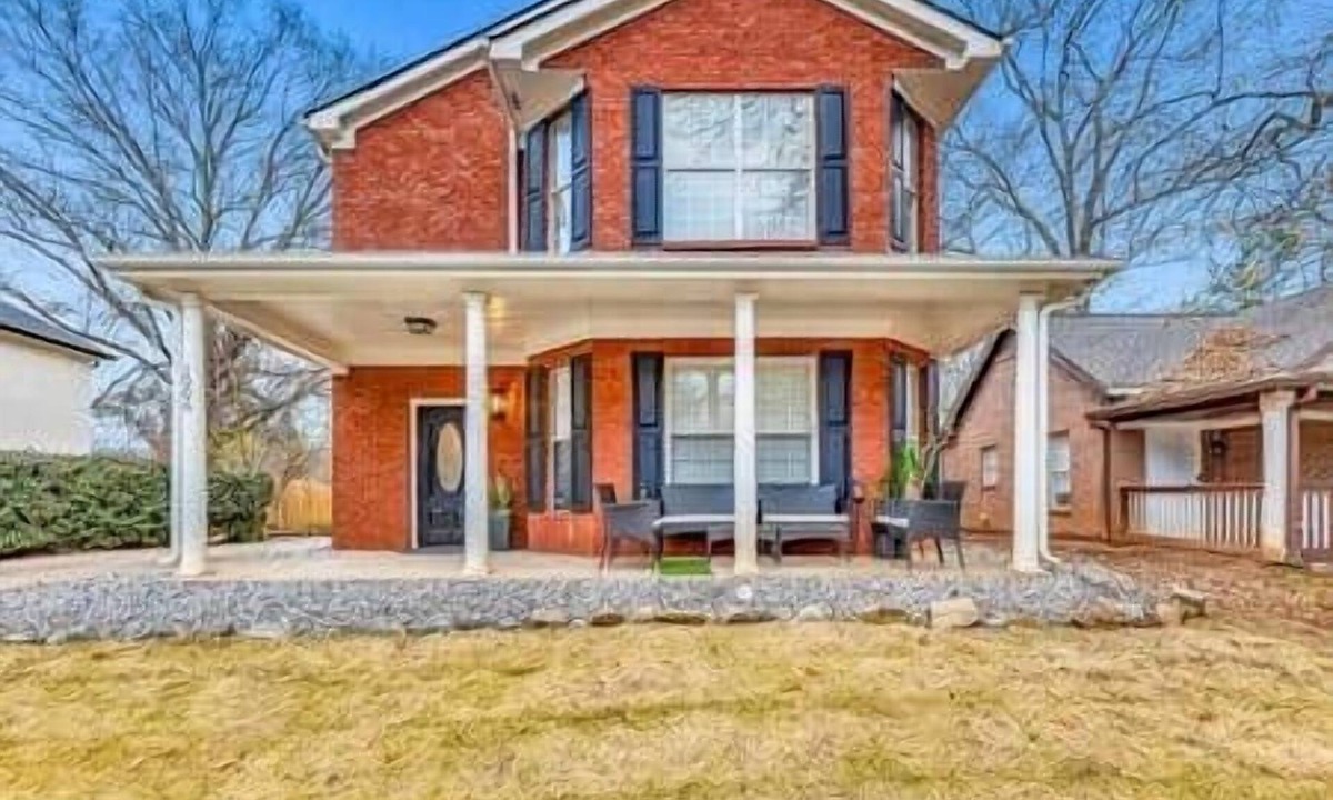 Peoplestown House | Eva's Compound | 3-Unit Estate | Near Mercedes-Benz Stadium