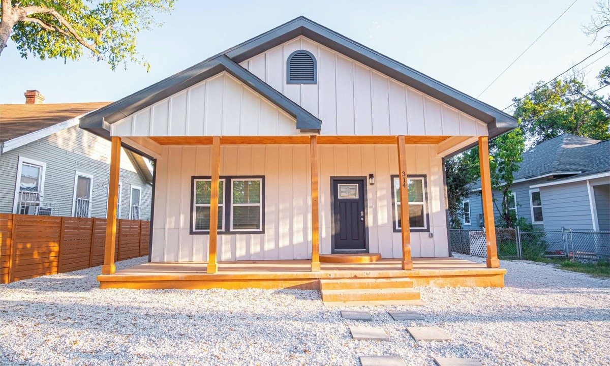 Denver Heights House | Experience Convenience w/4BR/2.5BA Near Alamodome