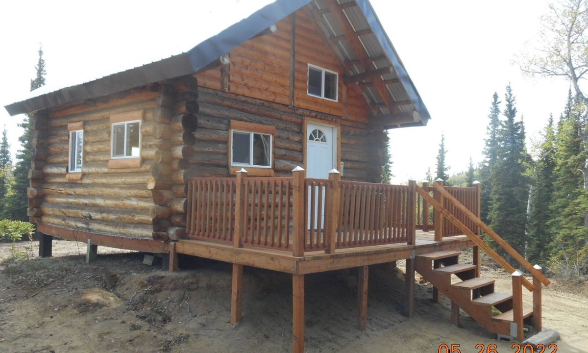 Healy Cabin | Experience true Alaska secluded Cabin just 15 miles from Denali National Park.