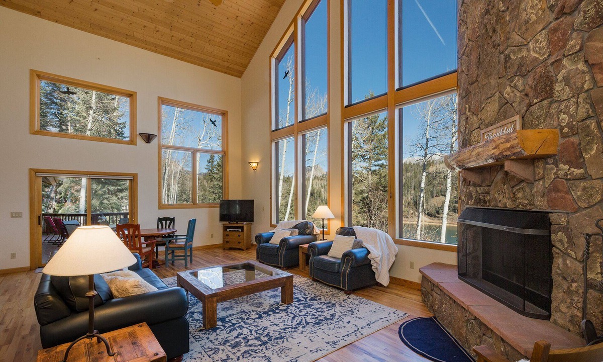 Columbine Lake House | Fulled Remodeled Mtn Home on Columbine Lake - 1 mile to Purg - AC