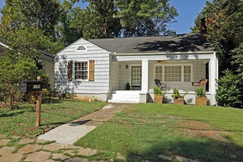 Home Park House | Gem in Midtown 4bedroom home-11