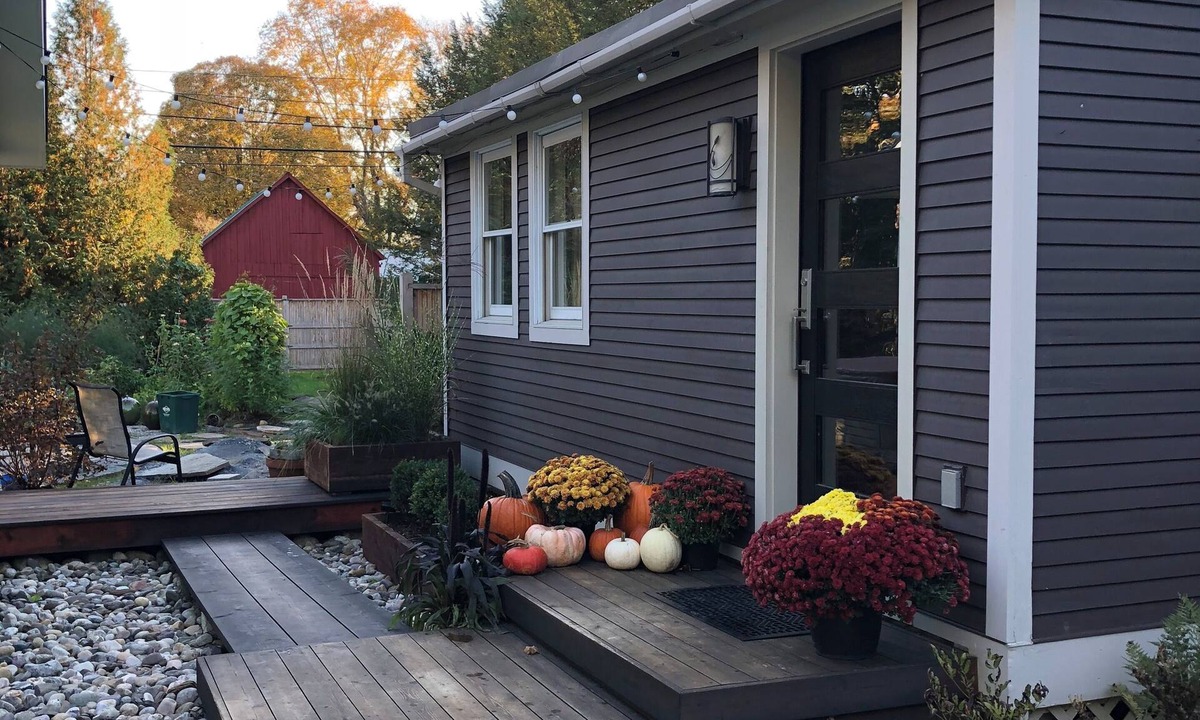 Manchester Center House | In Town Delight!