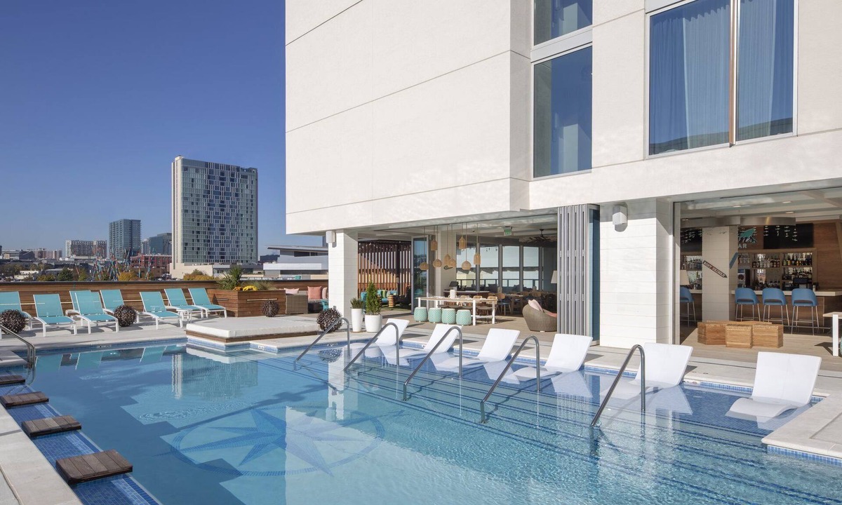 Sobro Resort | IT'S 5 O'CLOCK SOMEWHERE IN NASHVILLE!