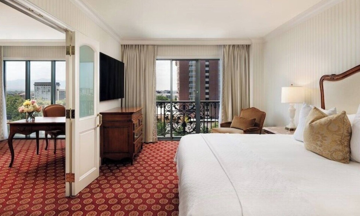 Rio Grande Hotel | King Suite | Grand America | Grand Spa and Pool