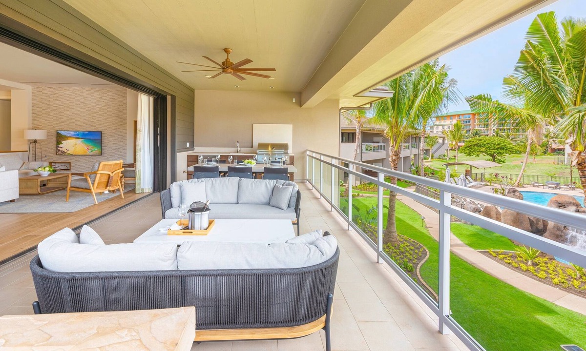 Honokowai Villa | KLVR welcomes you to Honua Kai Luana upper level 5C Oceanfront Resort, POOL view