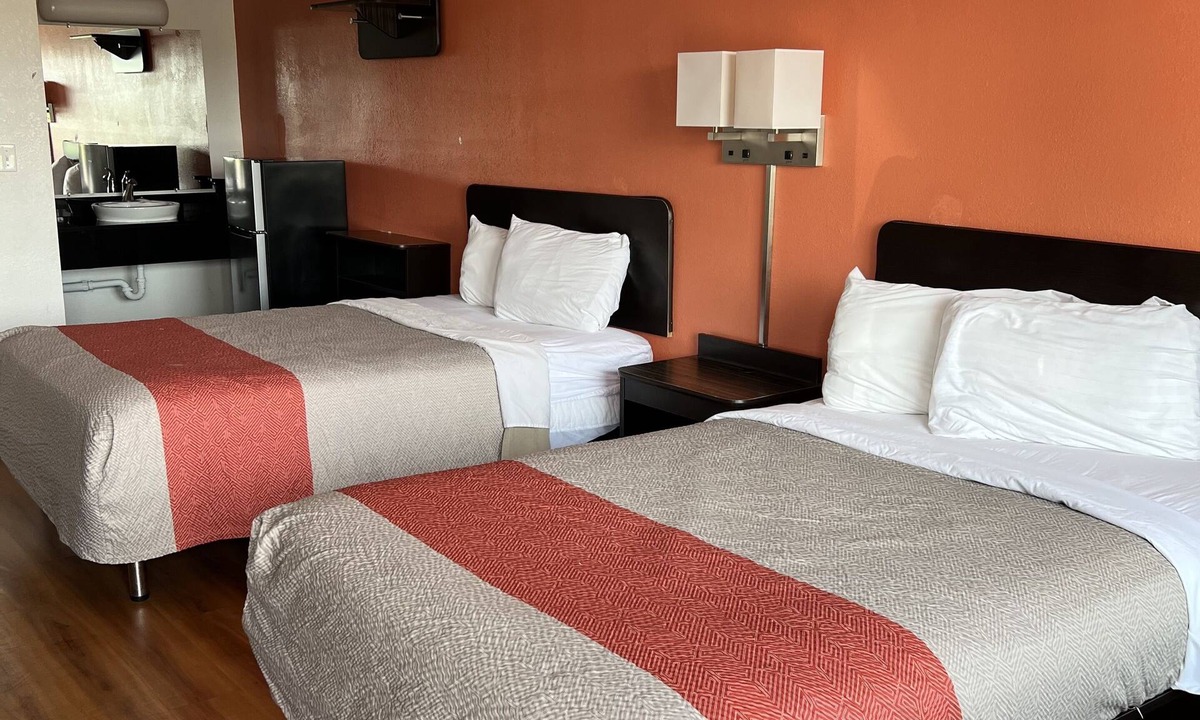 Buckeye Lake Hotel | LAKE INN