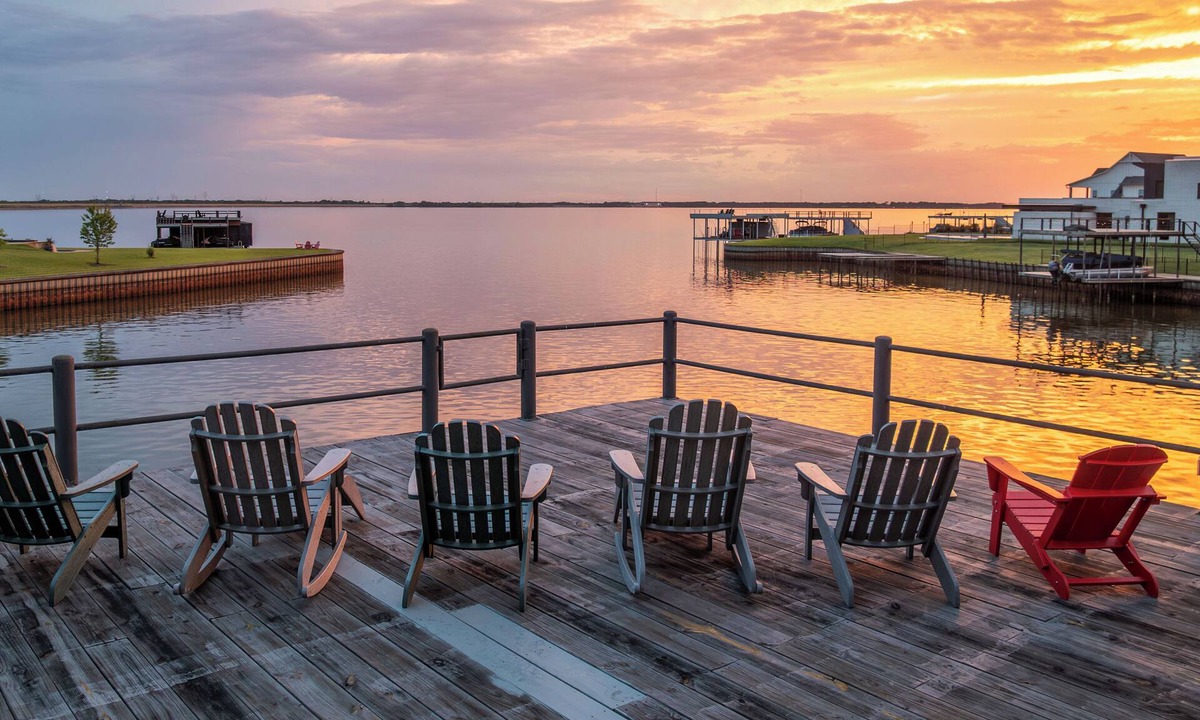 Star Harbor House | Lakefront Retreat Sleeps 20 Infinity Pool Hot Tub Dock Kayaks near Dallas