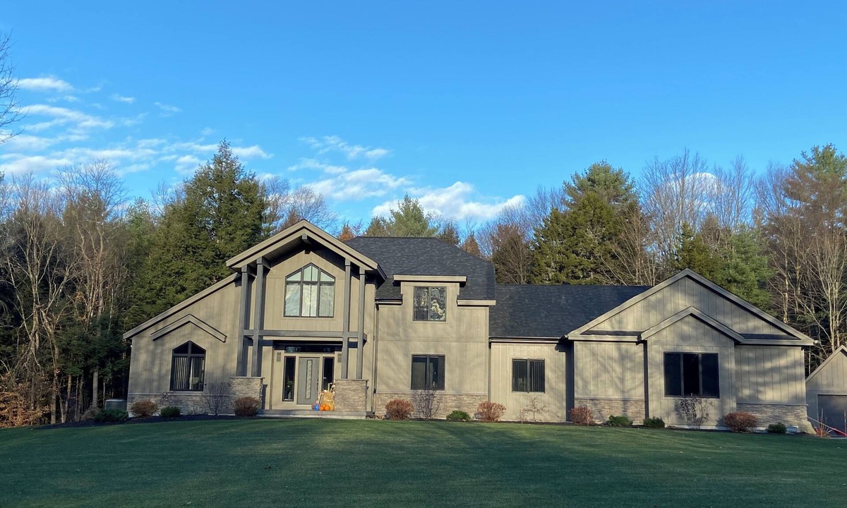 Porter Corners House | Large 4 br w htd saltwater pool and hot tub. 15 mins to Saratoga city and Track