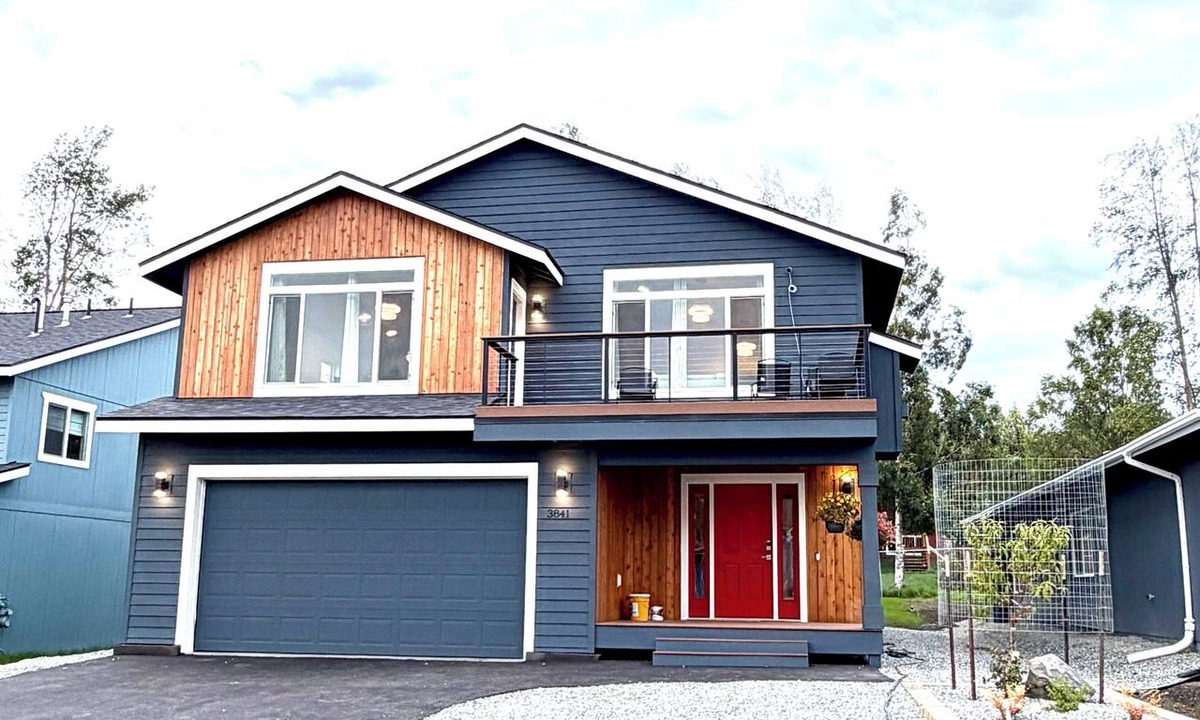 Sand Lake House | LE'S SINGLE HOUSE: HARMONY BALCONY HOUSE WITH OCEAN VIEW.