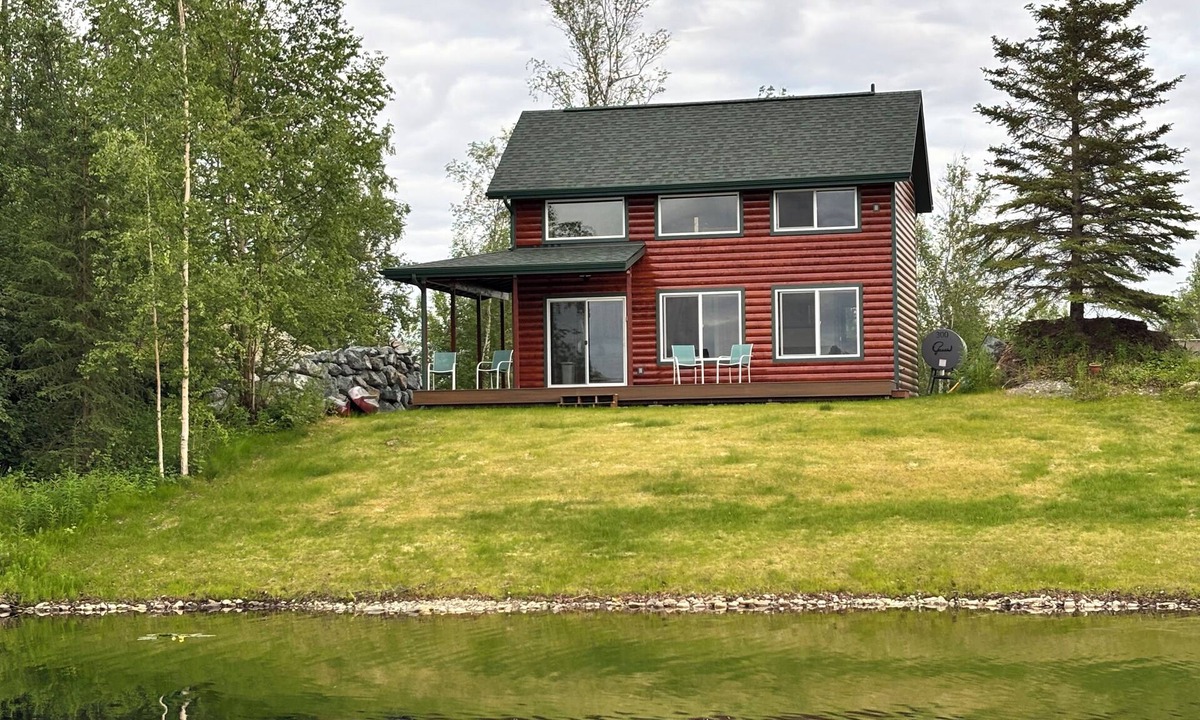 Big Lake Cabin | Lovely brand new 1-bedroom lakeside cabin in Big Lake perfect for a cozy getaway