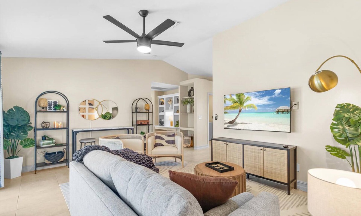 Mariner House | Luxe 3BR Waterfront Stay in Cape Coral