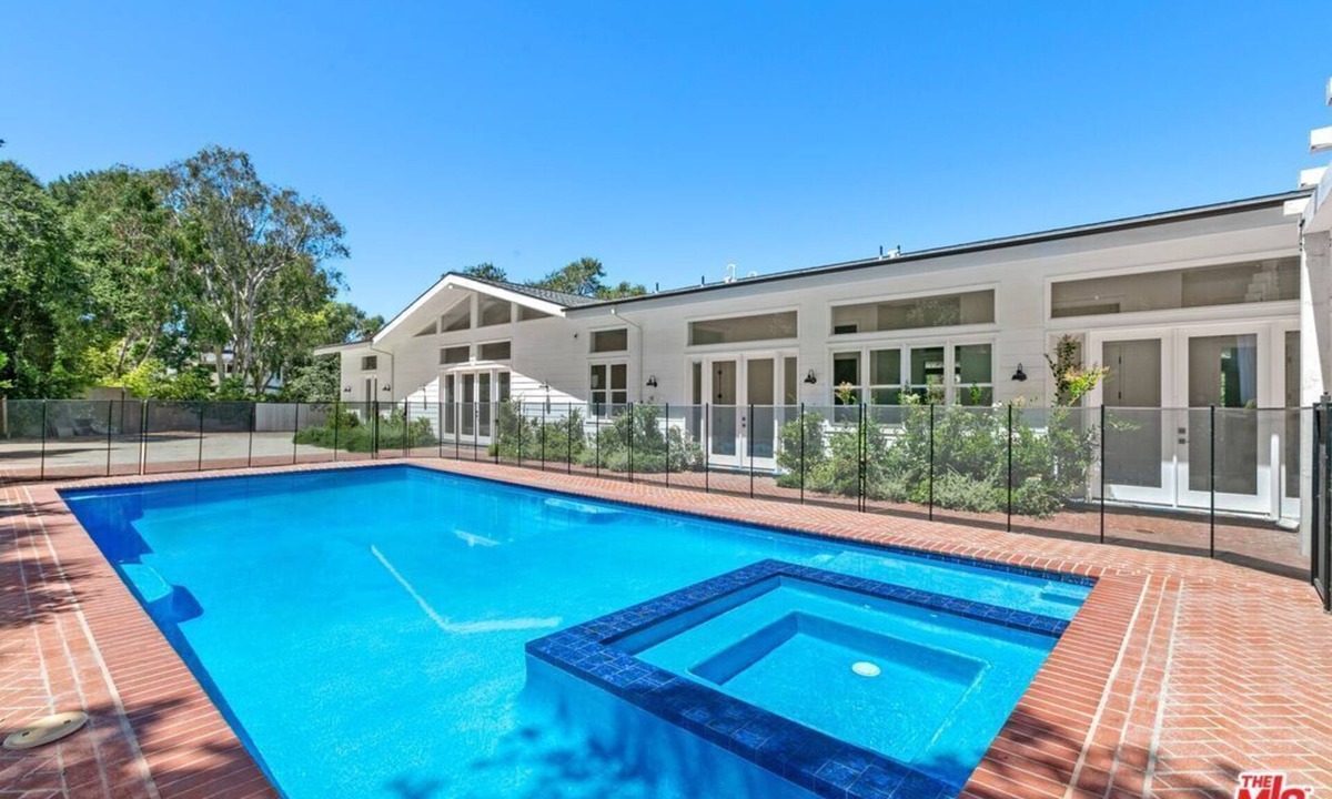 Beverly Hills Resort | Luxurious Beverly Crest Resort in Beverly Hills 90210 Private Road