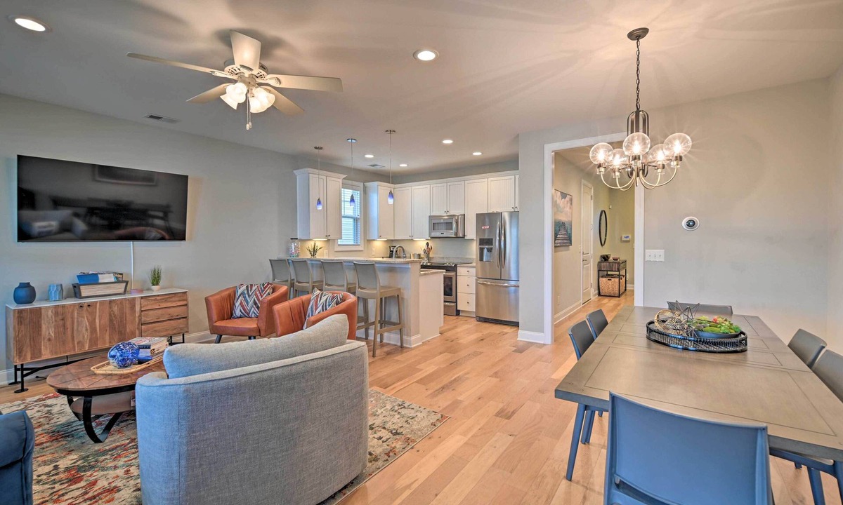 North Myrtle Beach Apartment | Luxury Barefoot Resort Retreat: Pool, Marina Views