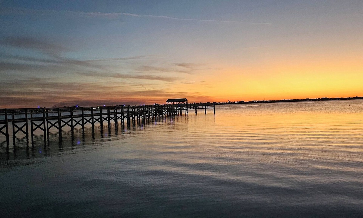 Melbourne Beach House | Melbourne Beach Paradise 2 bed 2 bath w Fitness, Pools, Fishing Pier, Pickleball