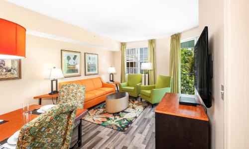 Weston Resort | Mizner Place at Weston Town Center, Fort Lauderdale