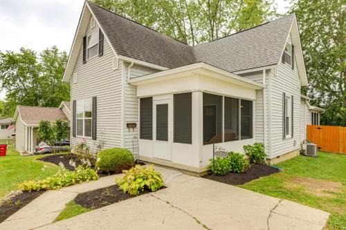 London House | Modern Comfort Near Columbus: Home w/Yard & Porch